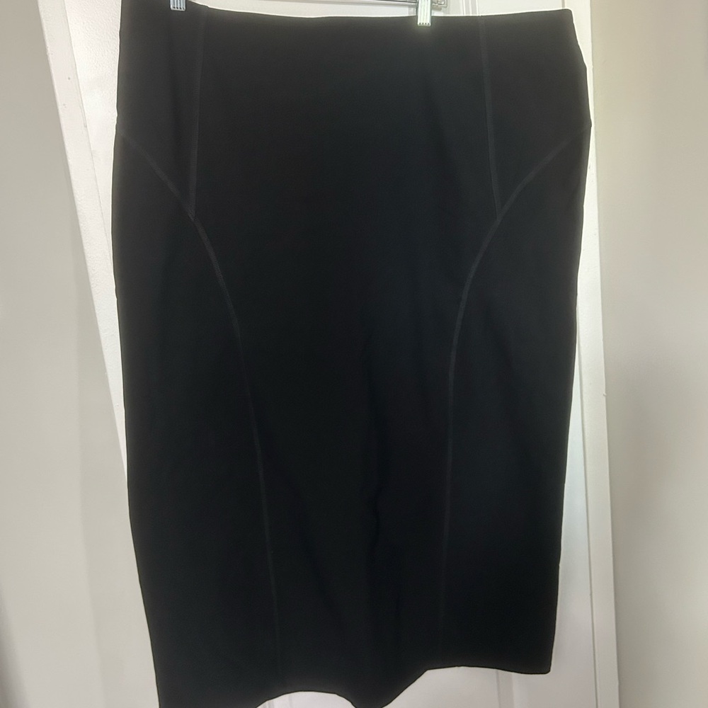 Elegant Stretchy Black Pencil Skirt
